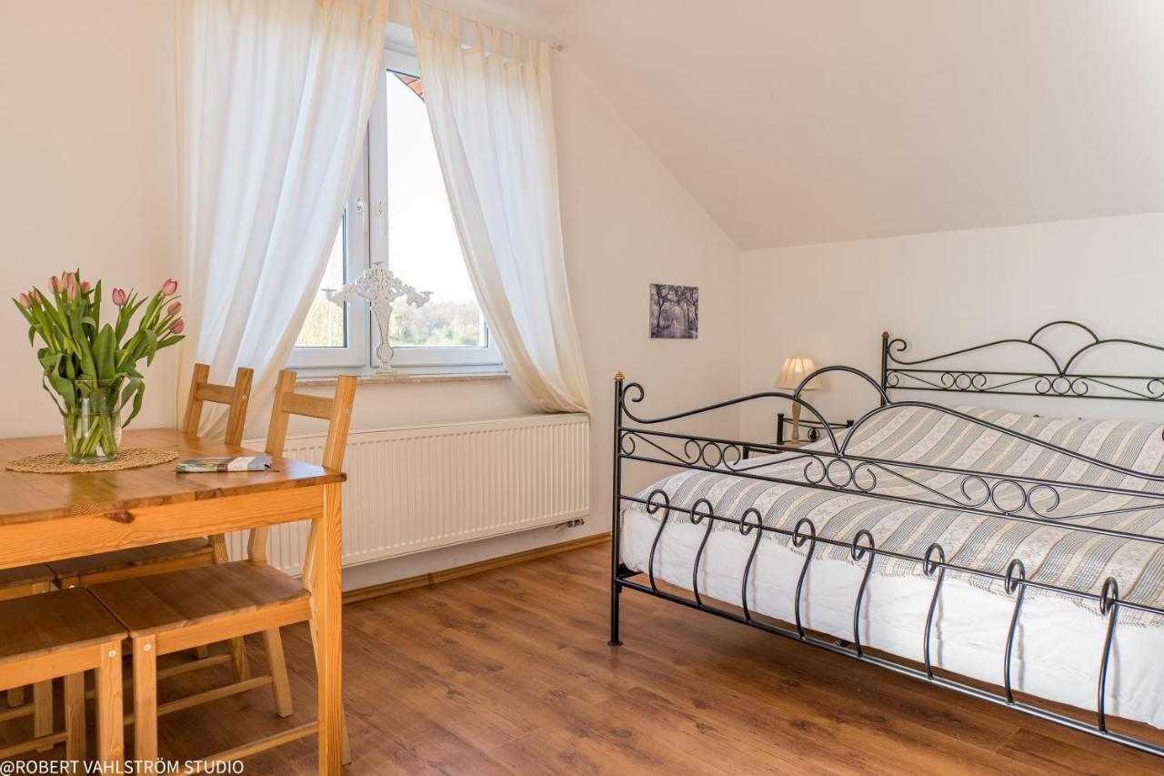 Appartement Osrodek Wypoczynkowy Swallow à Grzybowo  Extérieur photo